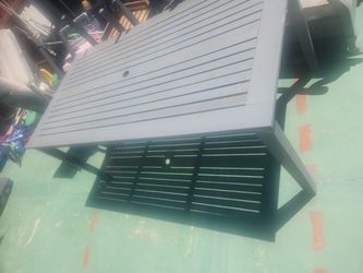 Free table