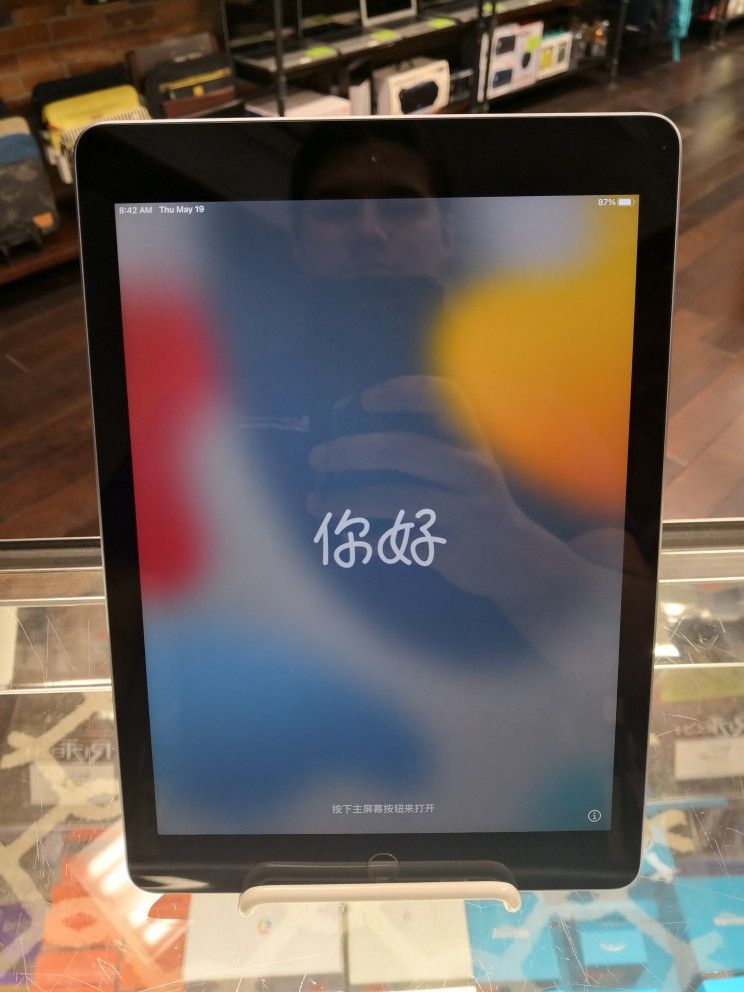 Apple iPad 6th Gen 32GB WIFI