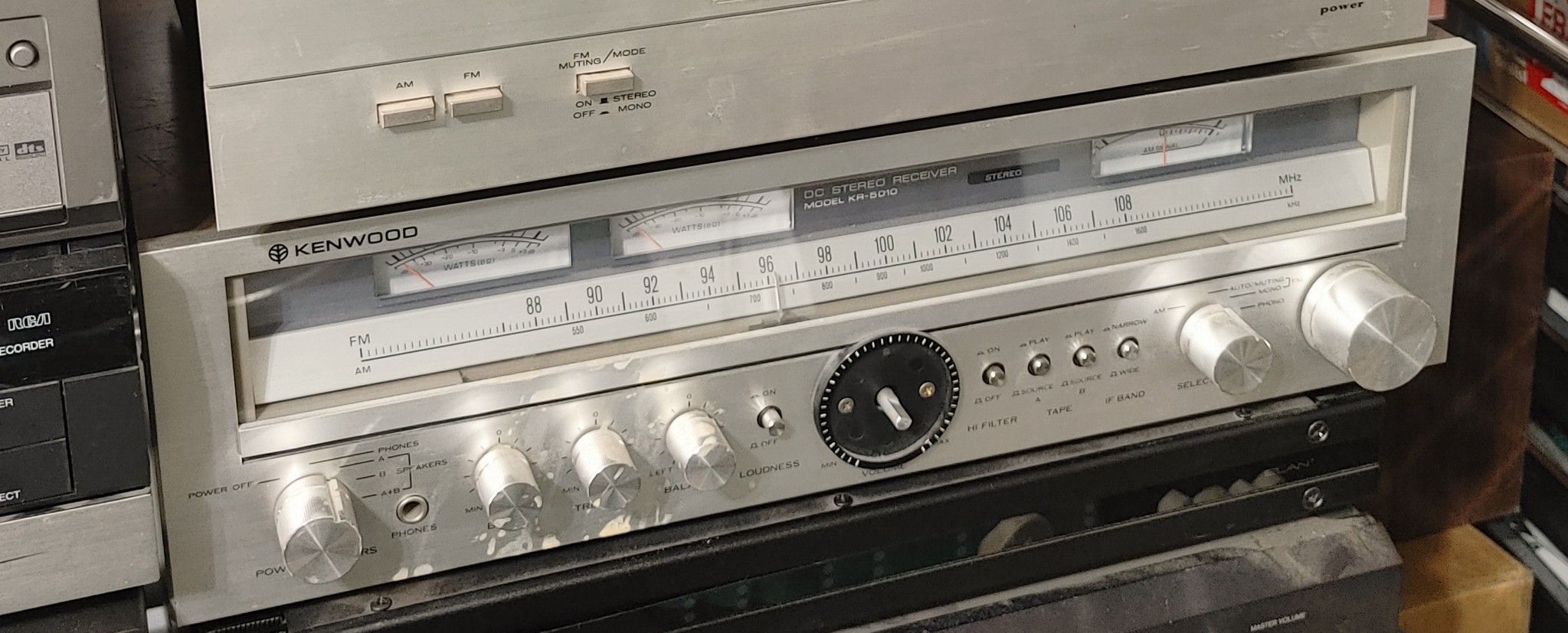 Vintage 1970's Kenwood KR-5010 stereo receiver audio component classic silver face

*missing center knob, untested can test and send additional pics 