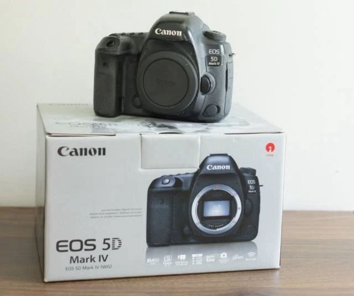 Canon EOS 5D mark Iv DSLR camera body only 
