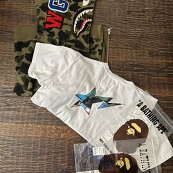 (BUNDLE) BAPE Camo Hoodie x  BAPE Tee