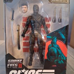 GI JOE SNAKE EYES COLLECTIBLE ACTION FIGURE