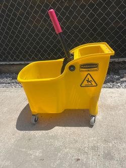 Mop bucket