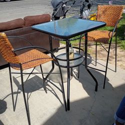 Bar Chairs And Table 