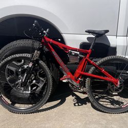Santa Cruz Mountain Bike