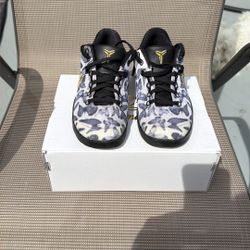 Kobe Mambacita Size 3Y