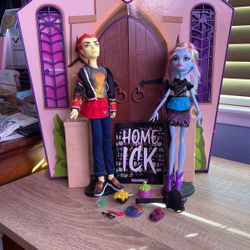 Abby Bominable And Heath Burns Double The Recipe. Monster High