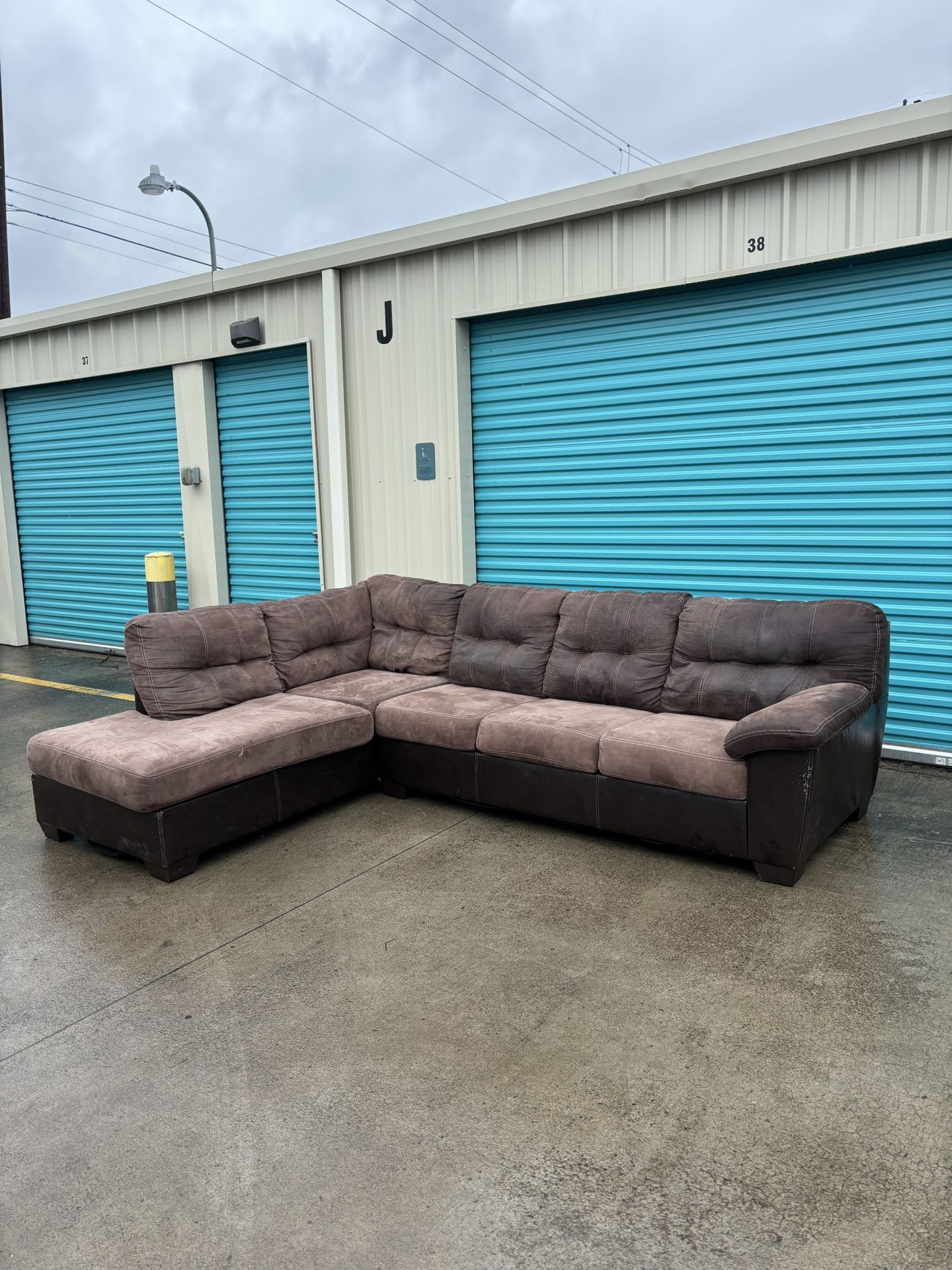 * Brown Sectional * FREE DELIVERY 