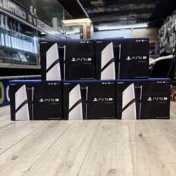 PlayStation 5 Pro (Bundles Available) (Take It Home In Payment/ llévatelo a casa en pagos) 