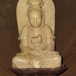 Rare! Vintage Hand-Carved Soapstone Chinese Buddha Quan Yin Sitting On Lotus