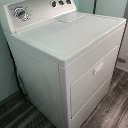WHIRLPOOL White Clothes Dryer