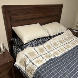 Tempur Pedic Queen Adjustable Bed Base And Bed Frame