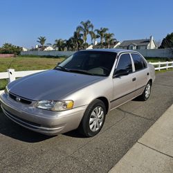 2000 Toyota Corolla