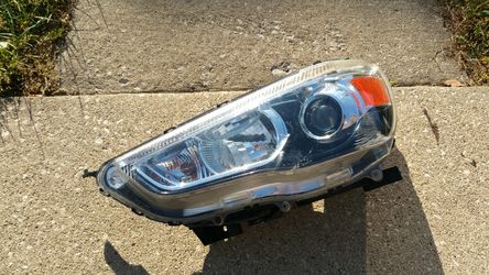 Mitsubishi outlander headlight