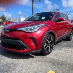 2022 TOYOTA C-HR XLE