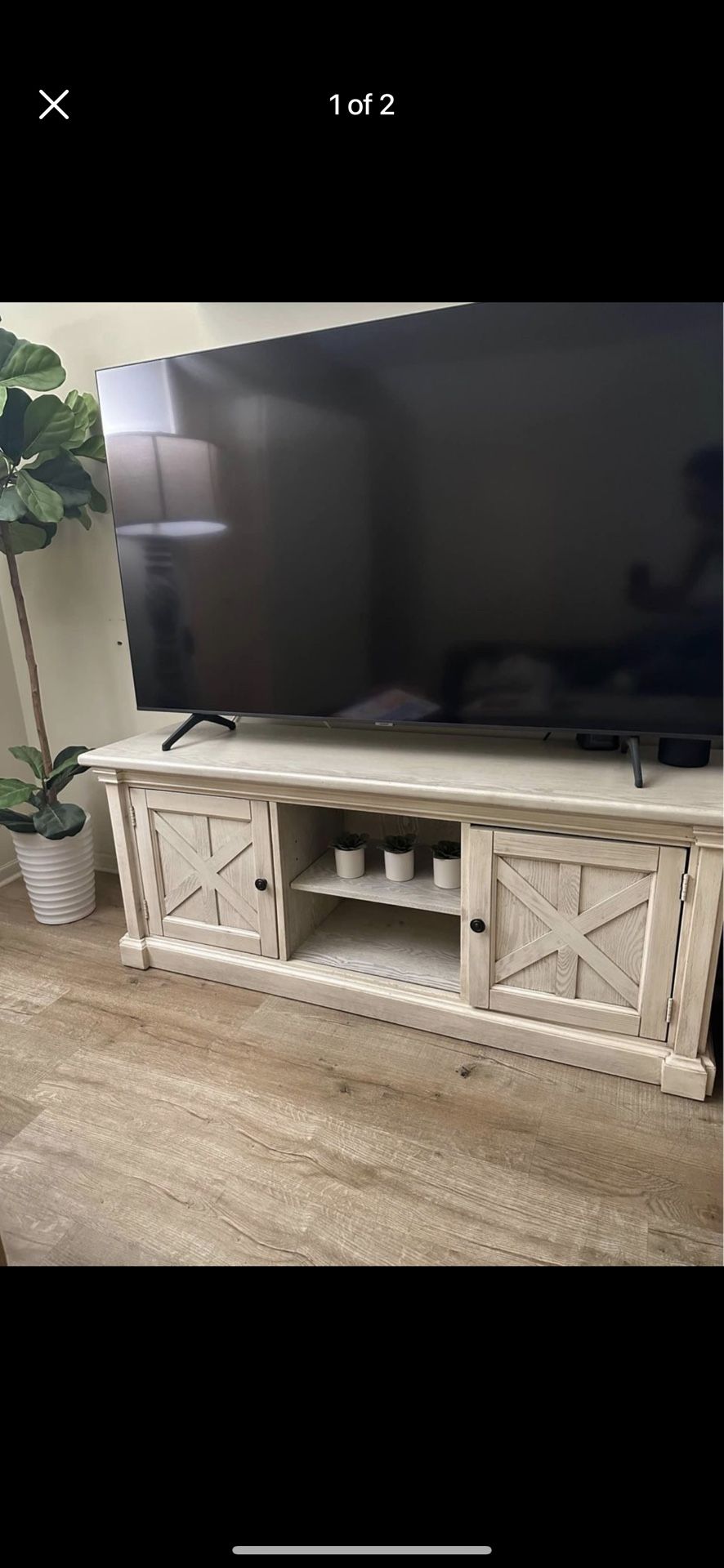 Tv stand