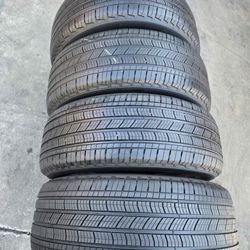 265/65r17 Michelin Tires Cón 80% De Vida Las 4 