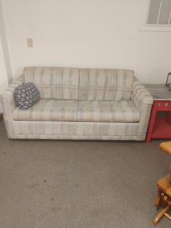 Couch With Table An Accessories 