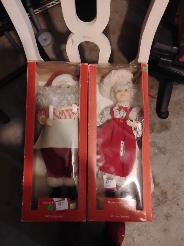 Vintage Santa & Mrs Claus