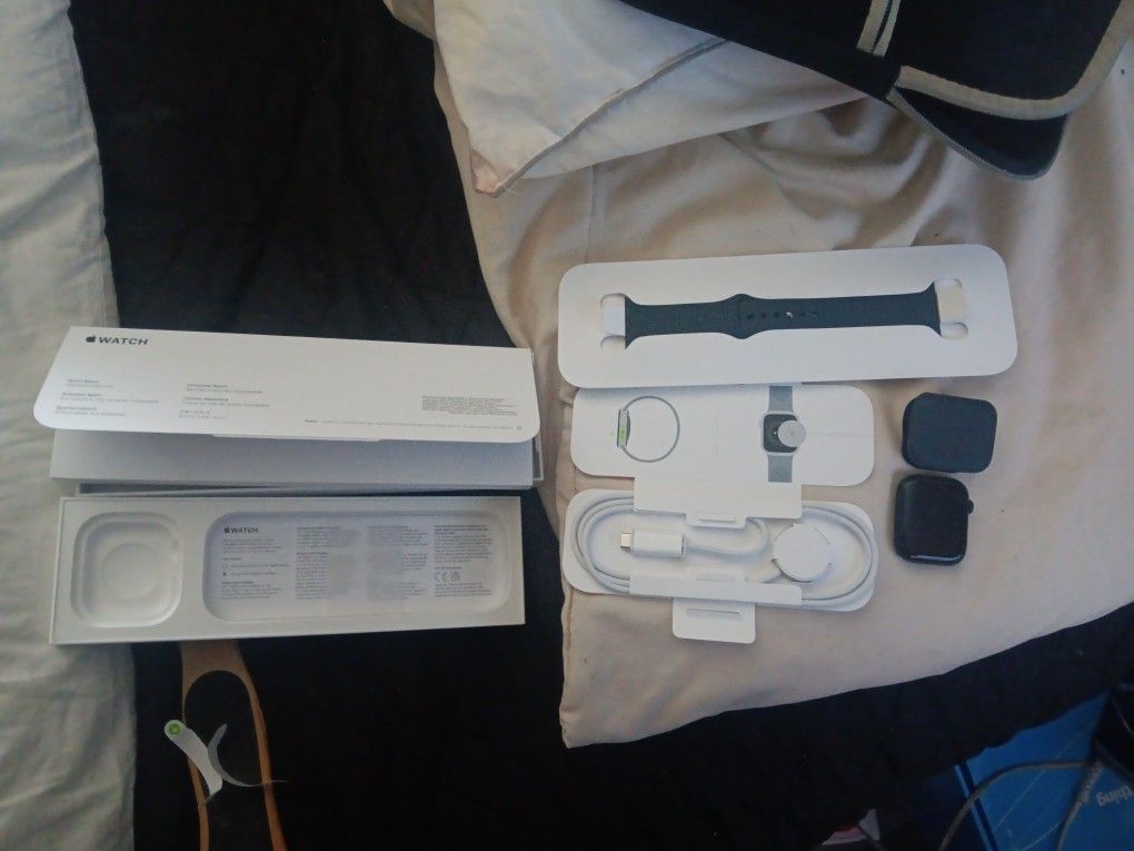 Apple Watch Series 9 (Never Opened Until Photos)