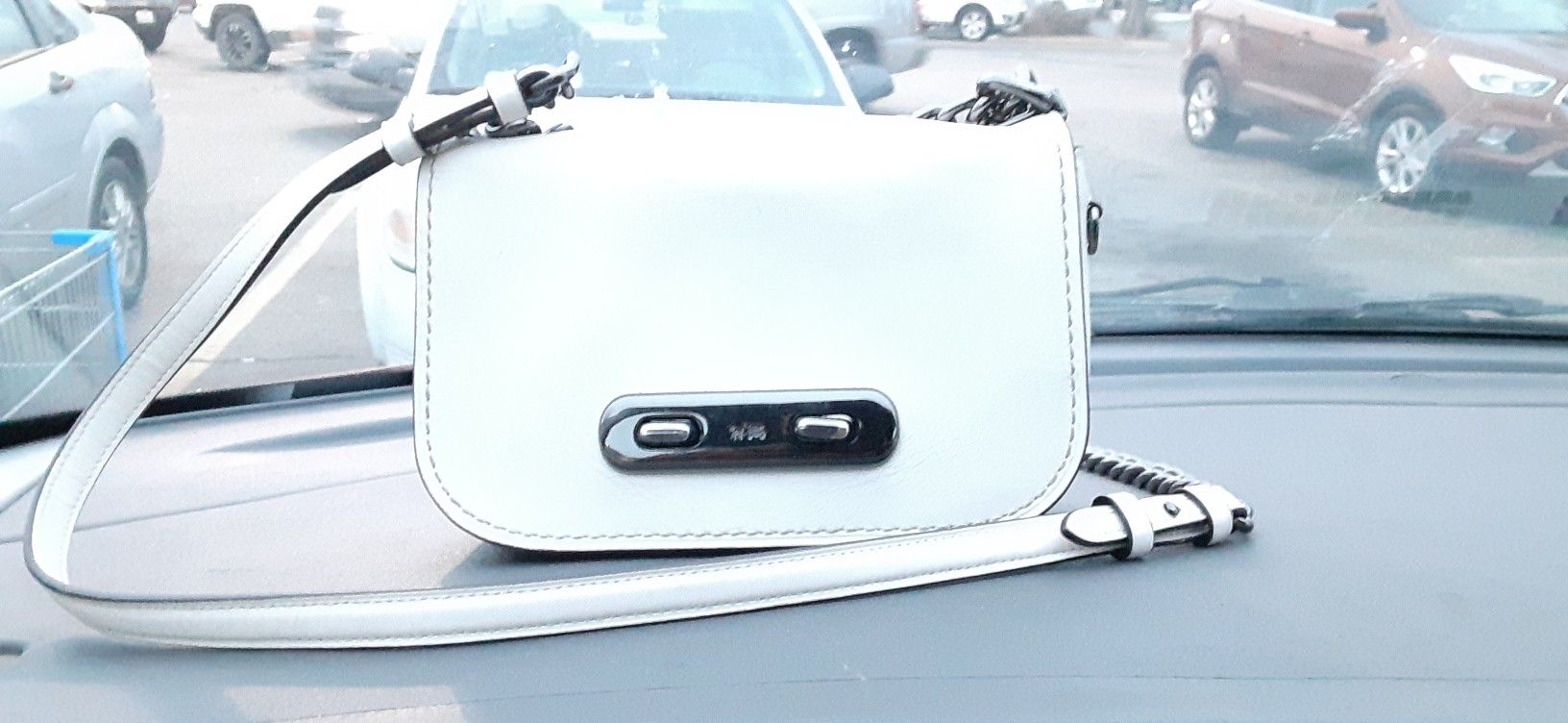 Coach handbag 20in Swagger in great condition