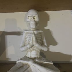 Lg Plaster Type Skeleton About 20"