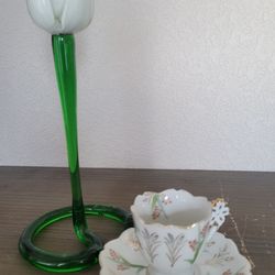 Vtg Ucagco tea cup and saucer Floral Fern With Gold Trim
