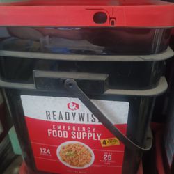 ReadyWise Emergency Food Supply 