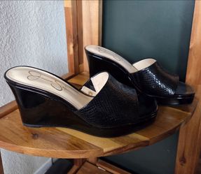 Woman size 7M black Jessica Simpson wedge heel