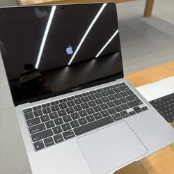 MacBook Air M1