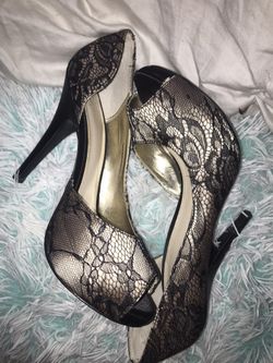 DISNEY Cinderella Women’s heels Size 7.5