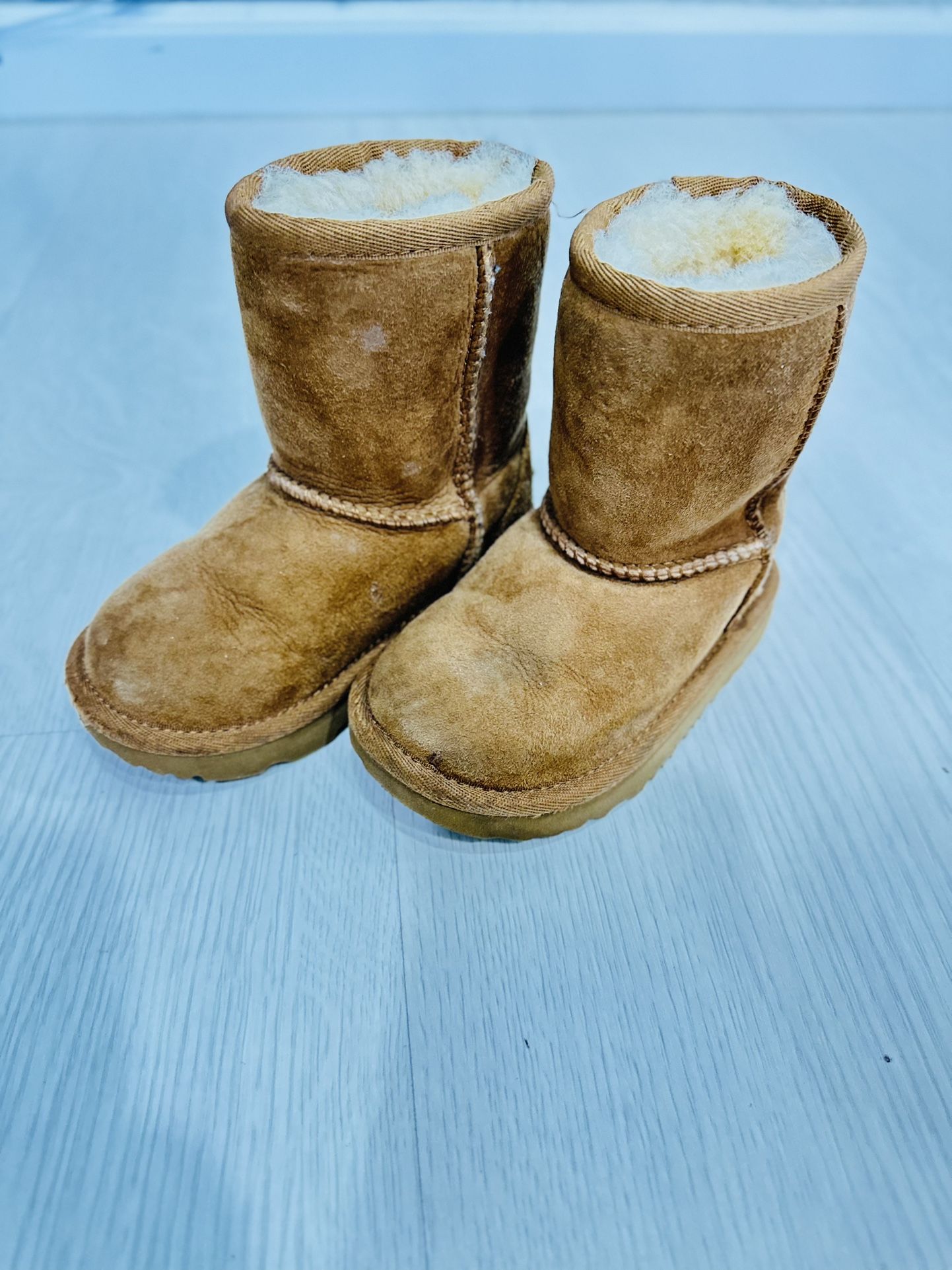 UGG Boots C7 Girl’s/Boy’s