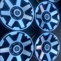 Set Of 4 New Take Off Wheels Toyota 4Runner 17” 2022