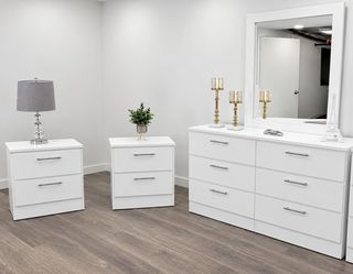 Dresser Whit Mirror And 2 Nightstands  - Cómoda con Espejo y 2 Mesitas de noche