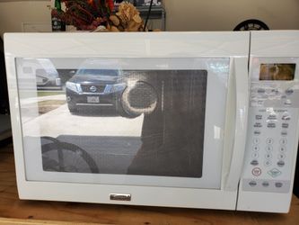 Kenmore 1000 watt microwave/ conveniental oven