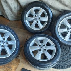 16"  Nissan versa Sentra wheels