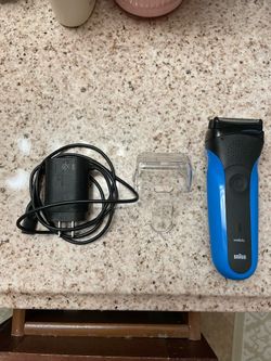 Braun Wet/Dry Mens Electric Razor - Series 3