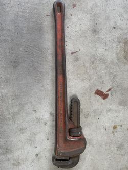 24 Inch Pipe Wrench