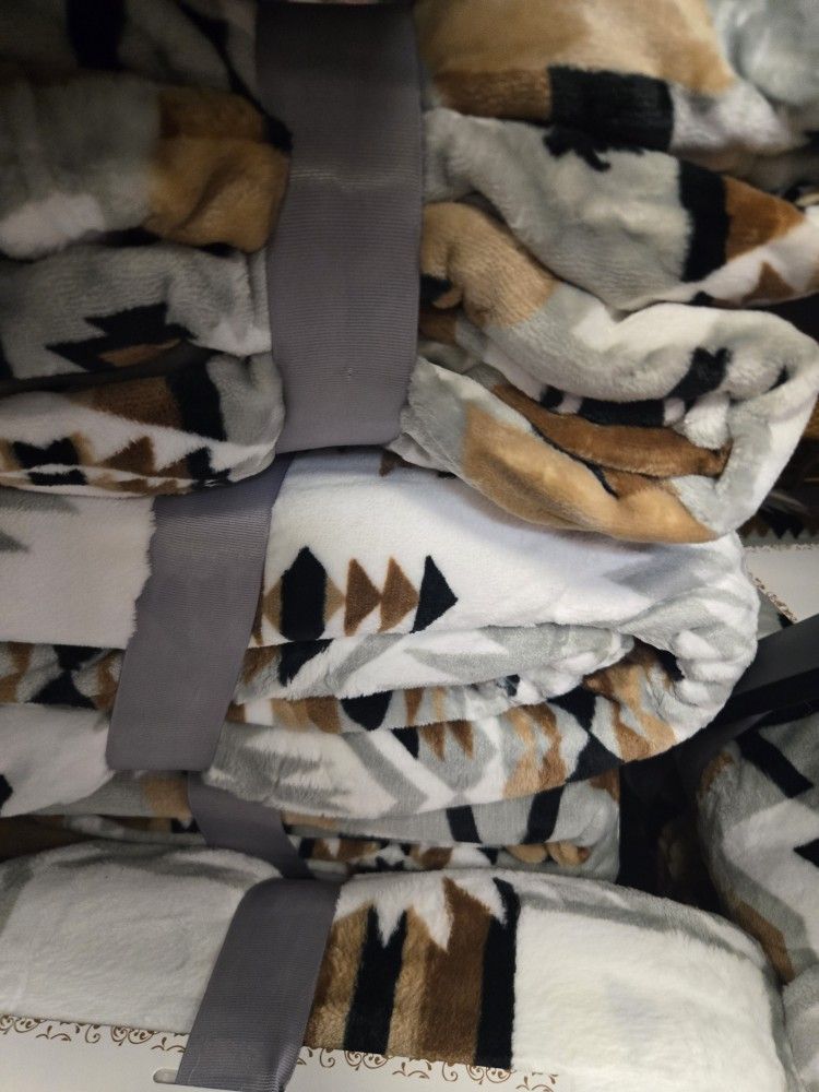 New TWIN EXTRA SOFT BLANKETS 😍