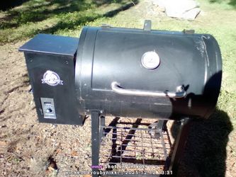 BBQ With PELLET SMOKER