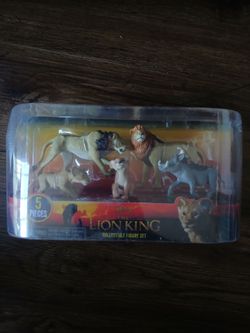 Lion king figure set