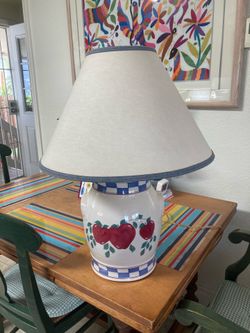 Cute Country Style Lamp w/ceramic base