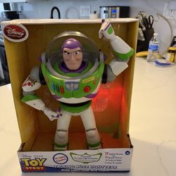 DISNEY TOY STORY BUZZ LIGHTYEAR FIGURE (IN BOX)