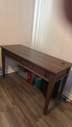 Desk table