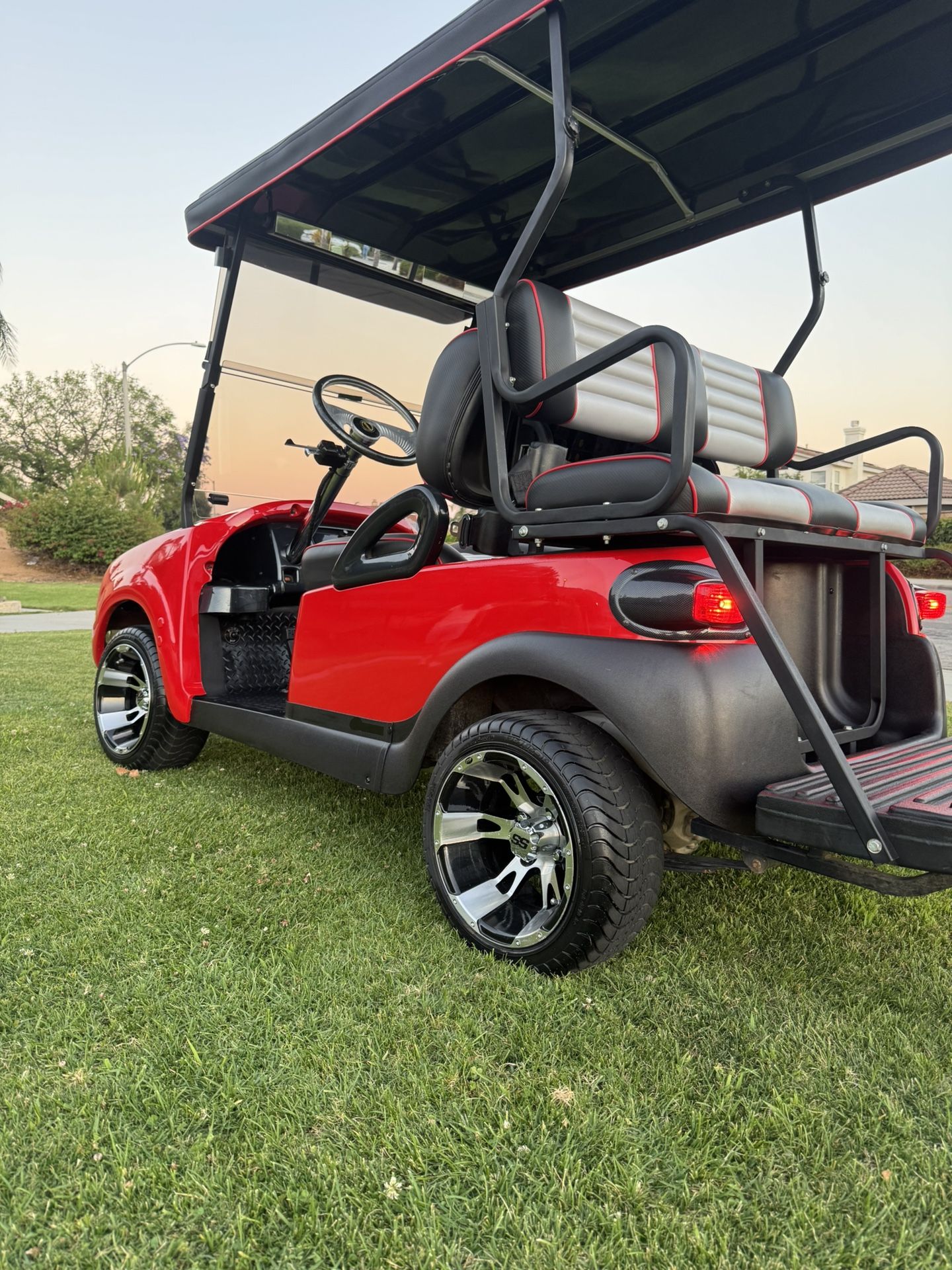 PRECEDENT CLUB CAR GOLF CART - FREE DELIVERY