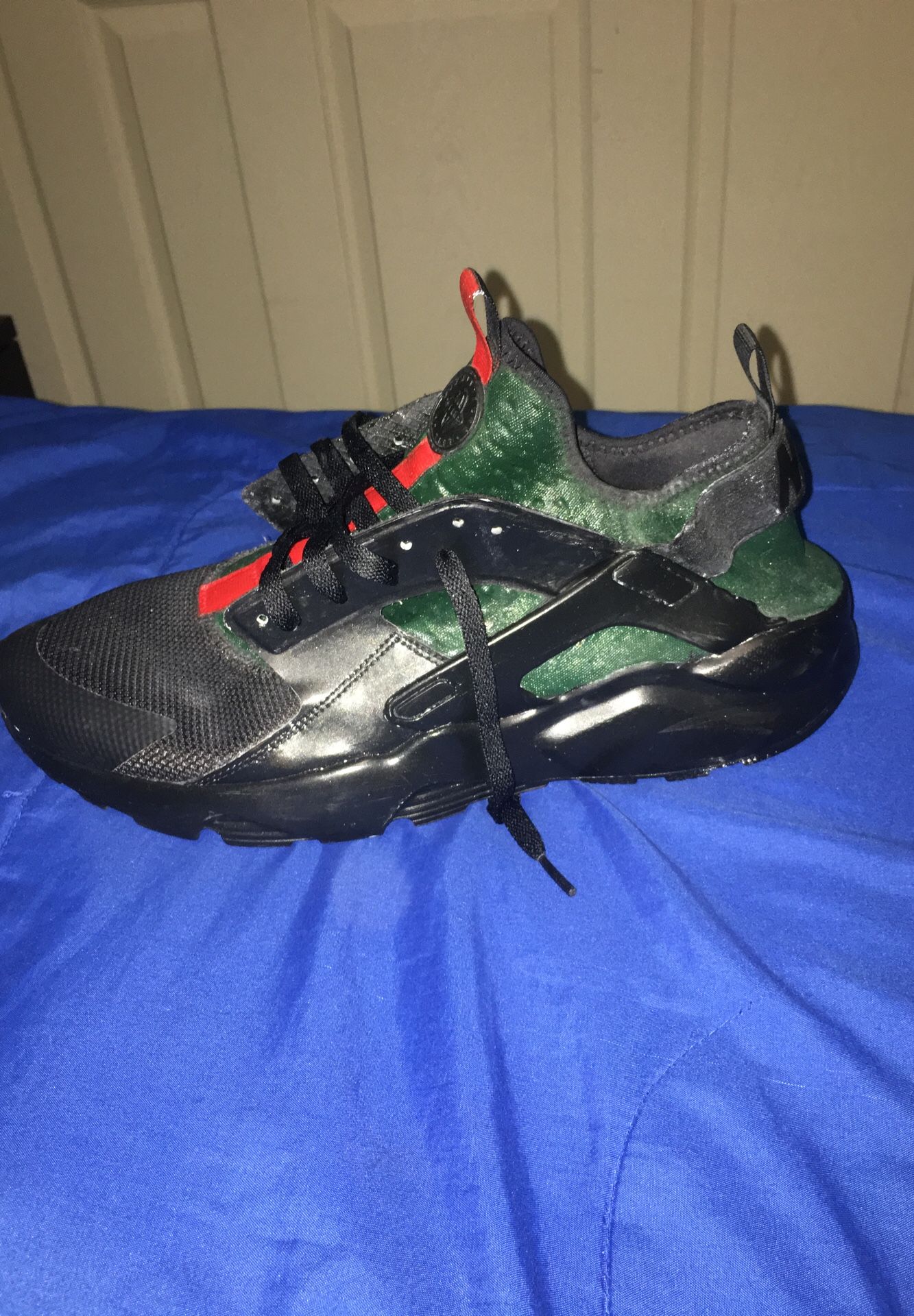 Gucci huaraches size 13