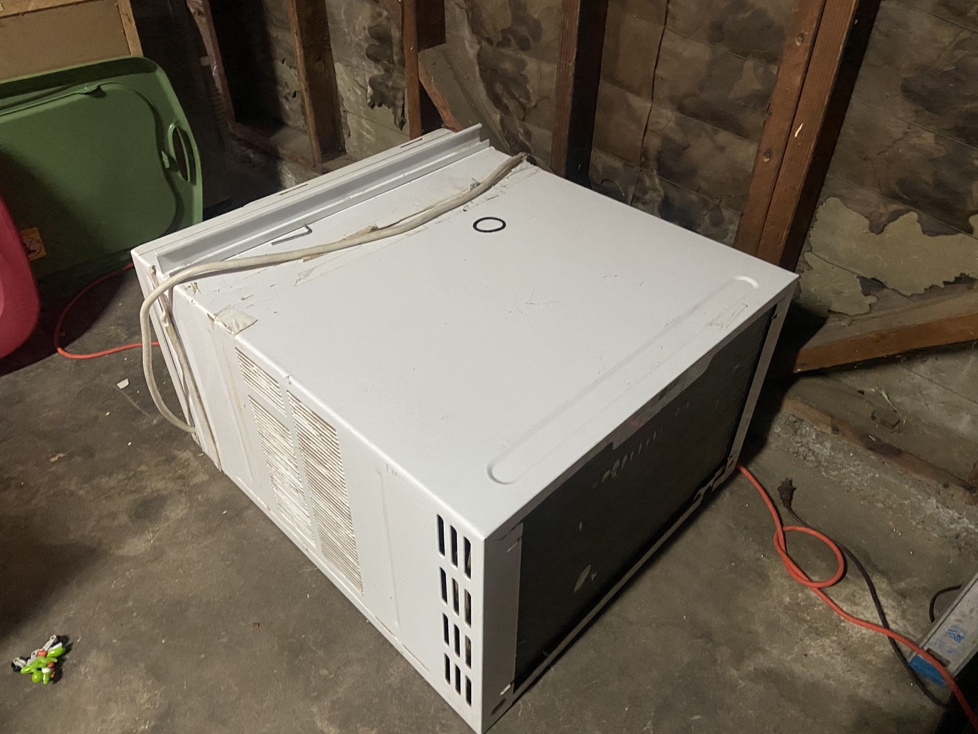 Window Air Conditioner