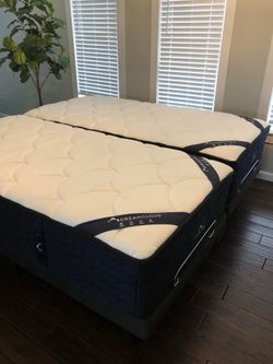 The DreamCloud, Twin XL, Like New, Perfect Condition