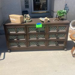 9 Drawer Dresser With Mirror