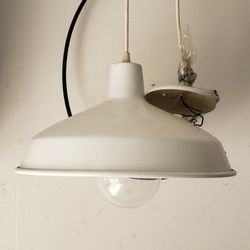 Hanging Lamp Fixture In White